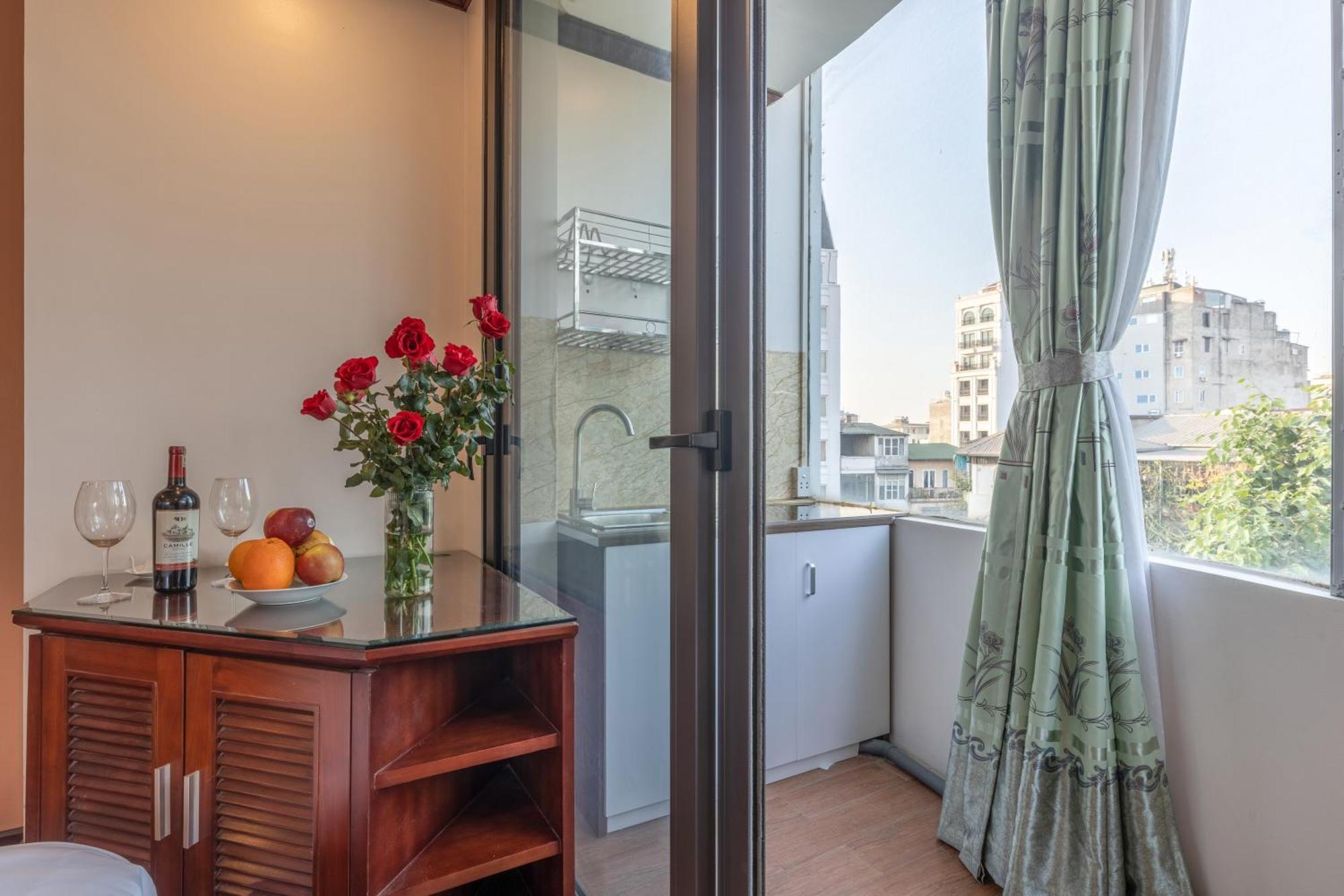 T - Khách sạn Hà Nội